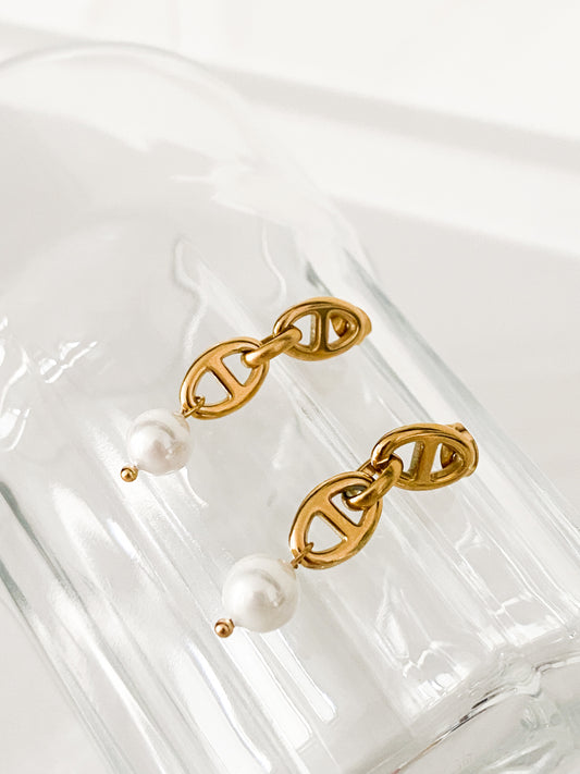 Dangle gold earrings. Pearl classy earrings. Light weight dangle jewelry. Elegant summer jewelry. Couple gift. Affordable jewelry. Waterpoof.